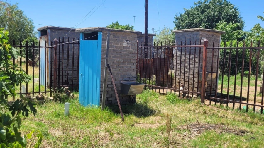 2 Bedroom Property for Sale in Botshabelo Free State